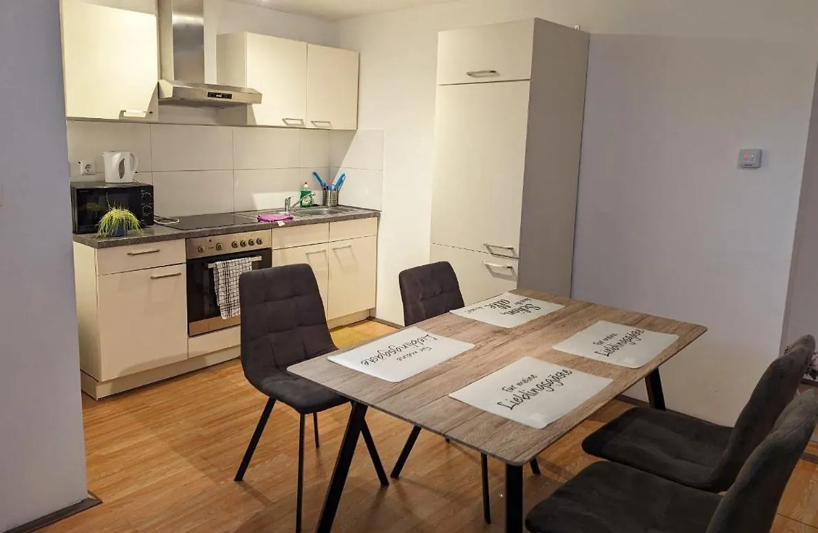 Close To Schoenbrunn Apartments - Contactless 24H Check-In Vienna